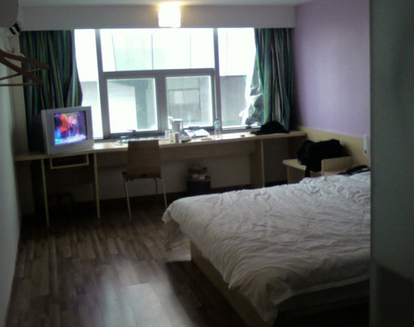 7天深圳国贸店主图