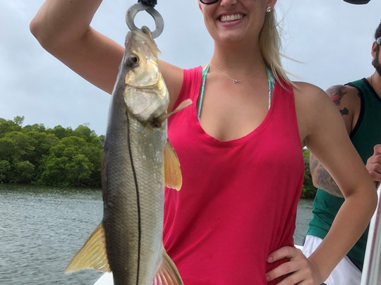 Hook & Fin Charter Fishing-迈尔斯堡海滩必去景点