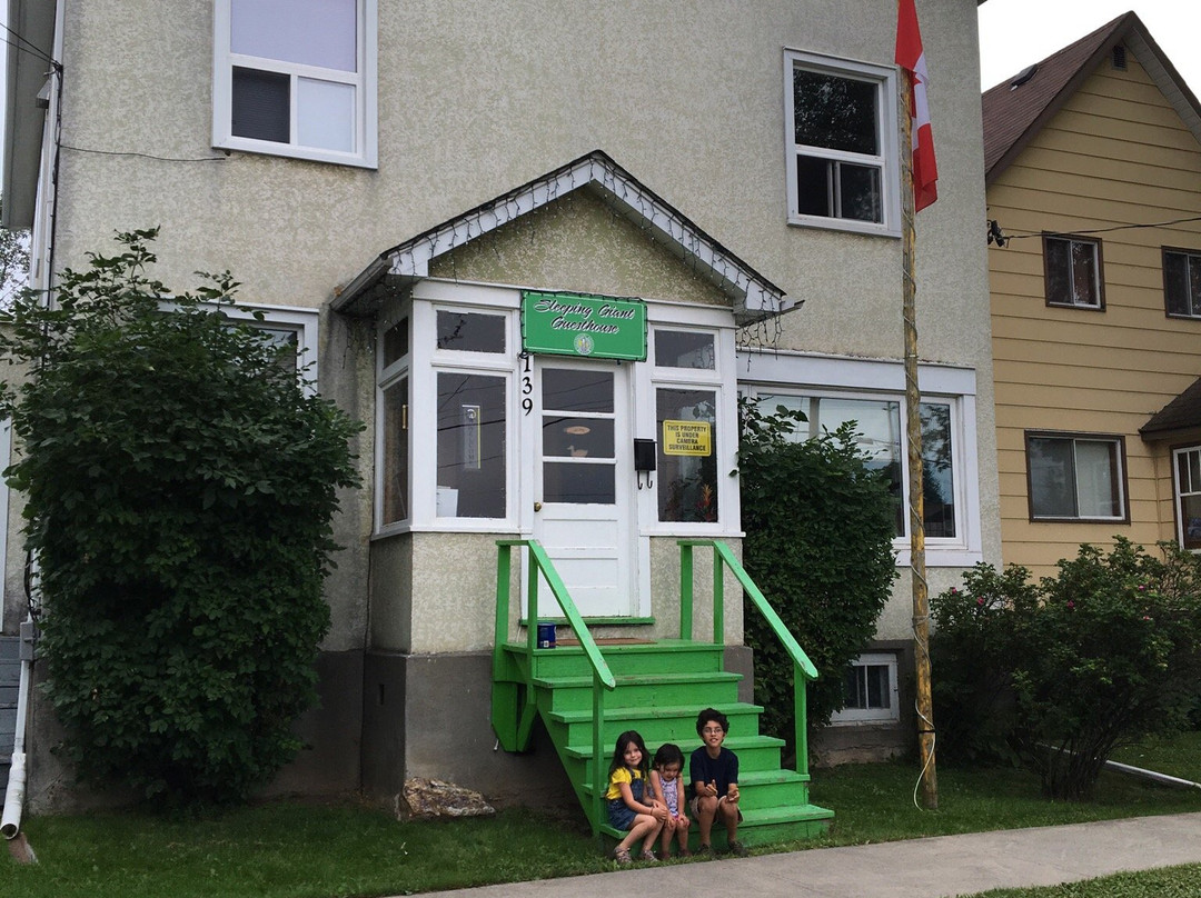 Sleeping Giant Guesthouse