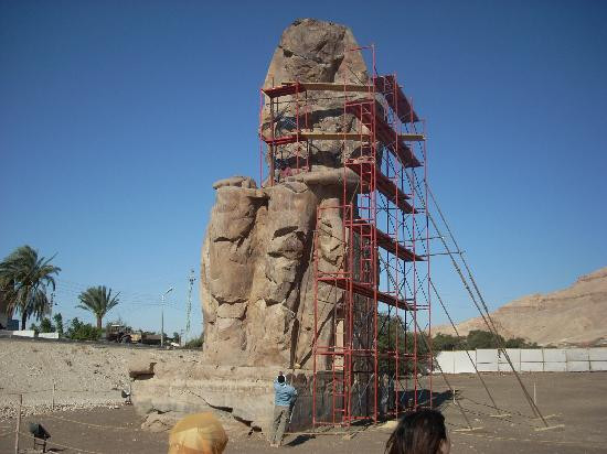 Colossi of Memnon-卢克索必去景点