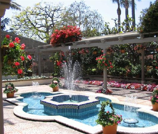 Sherman Library & Gardens-科罗纳戴尔马尔必去景点