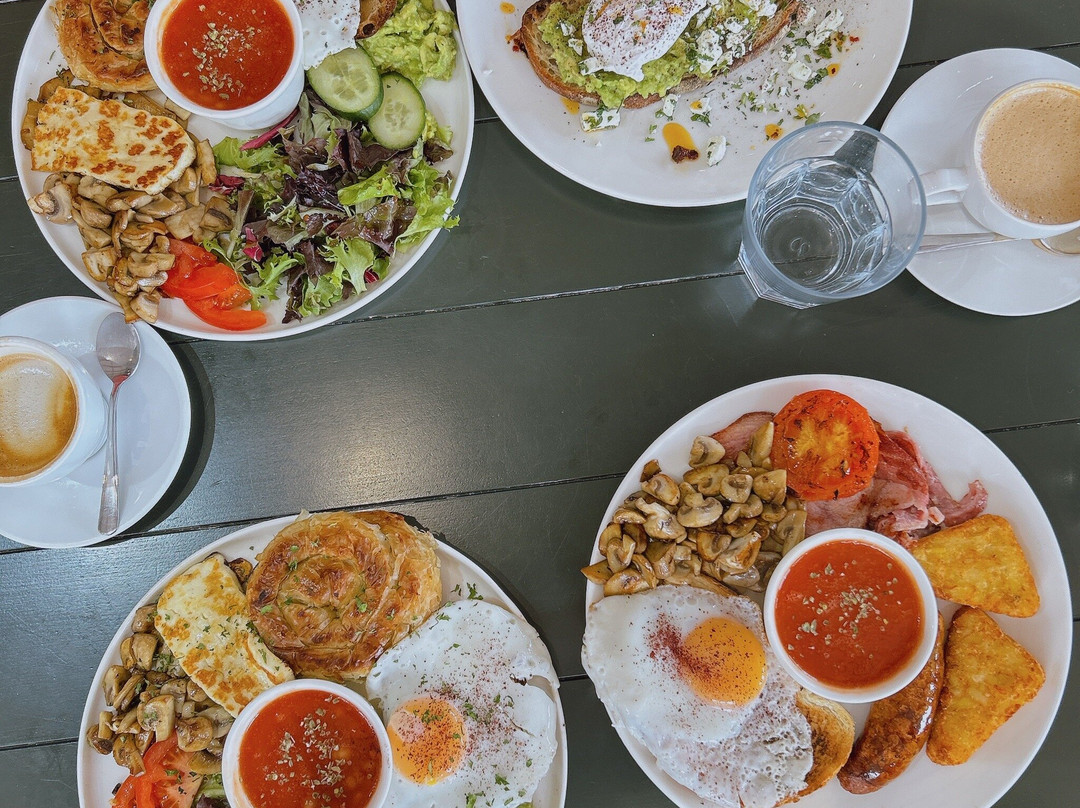 Bromley's Cafe / Deli