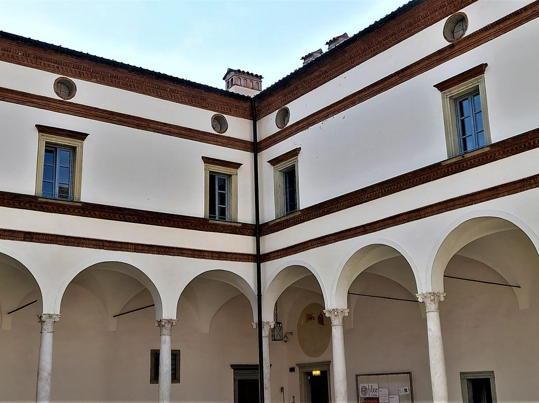 San Paolo d'Argon Benedectine Abbey景点图片