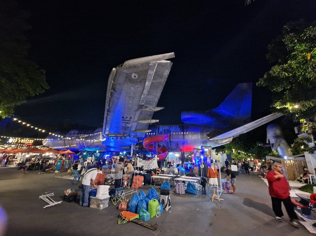 Chang Chui Plane Market-曼谷必去景点