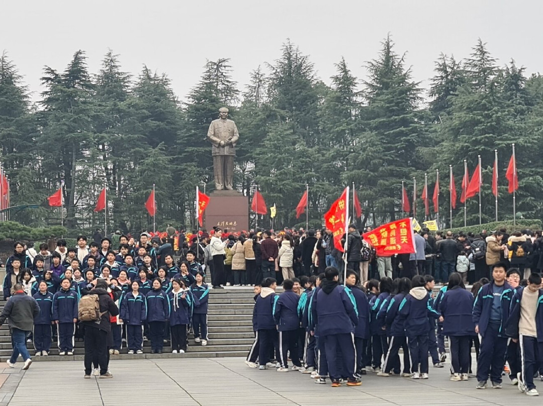 毛泽东铜像广场-韶山市必去景点