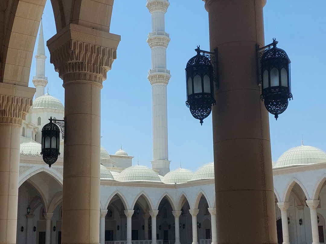 Sheikh Zayed Mosque - Fujairah景点图片