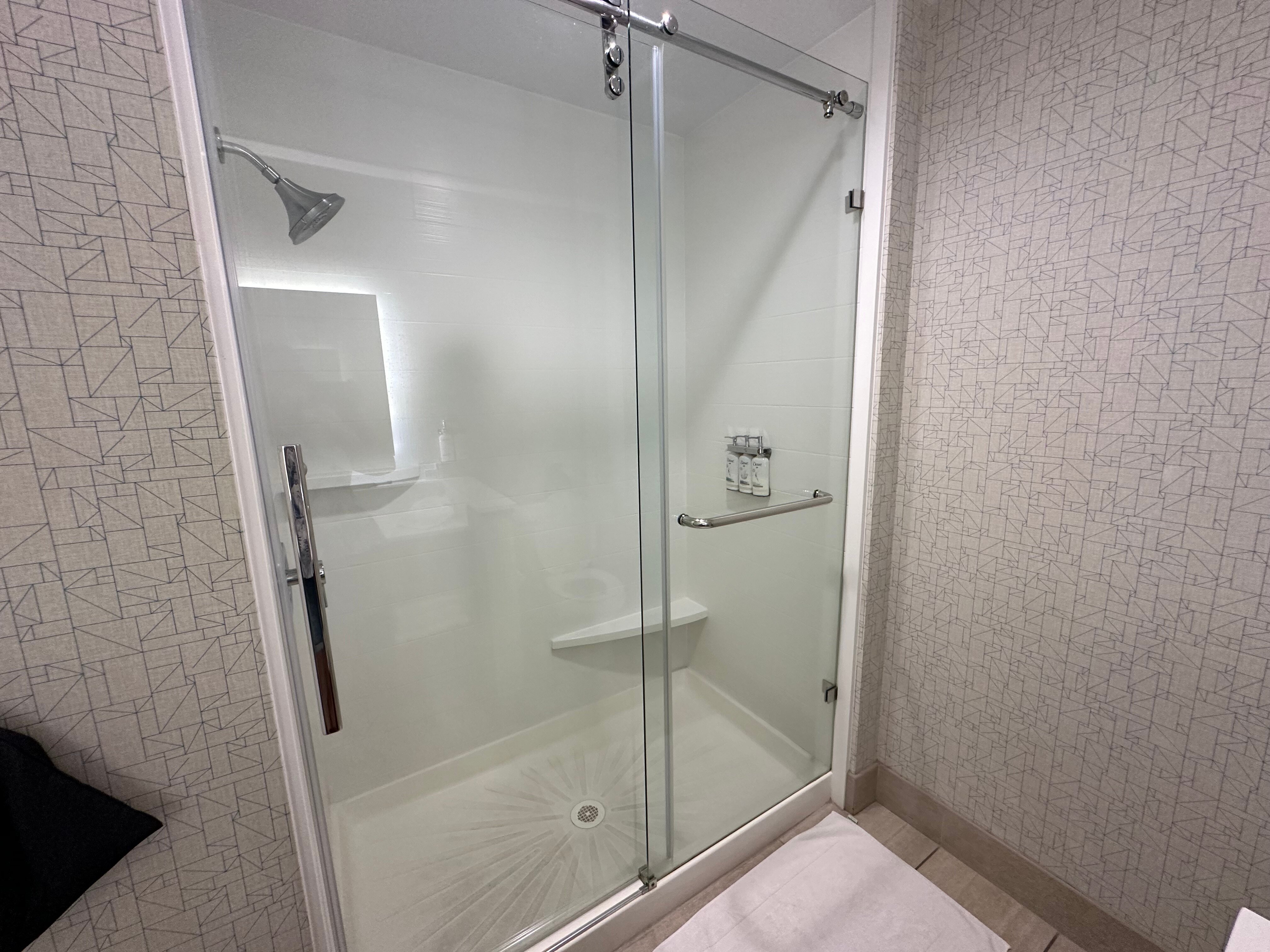 Holiday Inn Express & Suites Ithaca By IHG-浴室