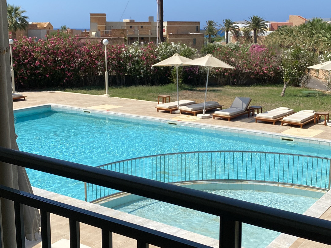 Bella Beach Hotel主图