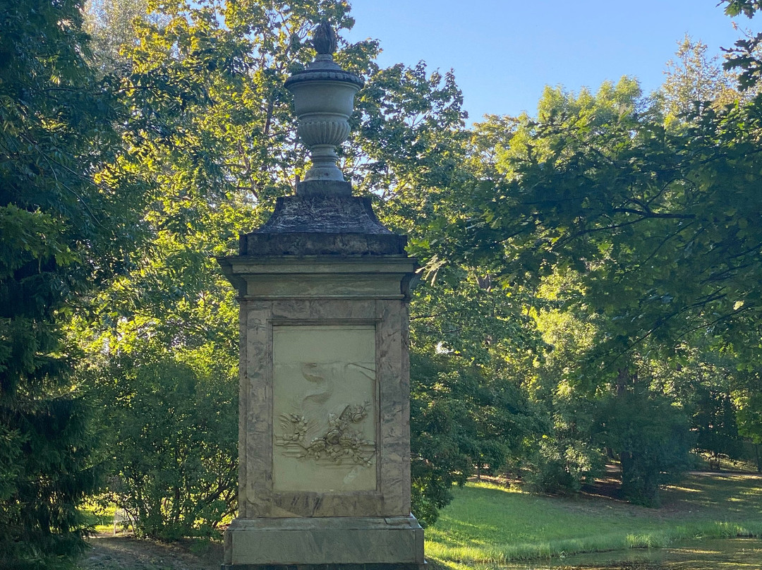 Monument to Lanskiy景点图片