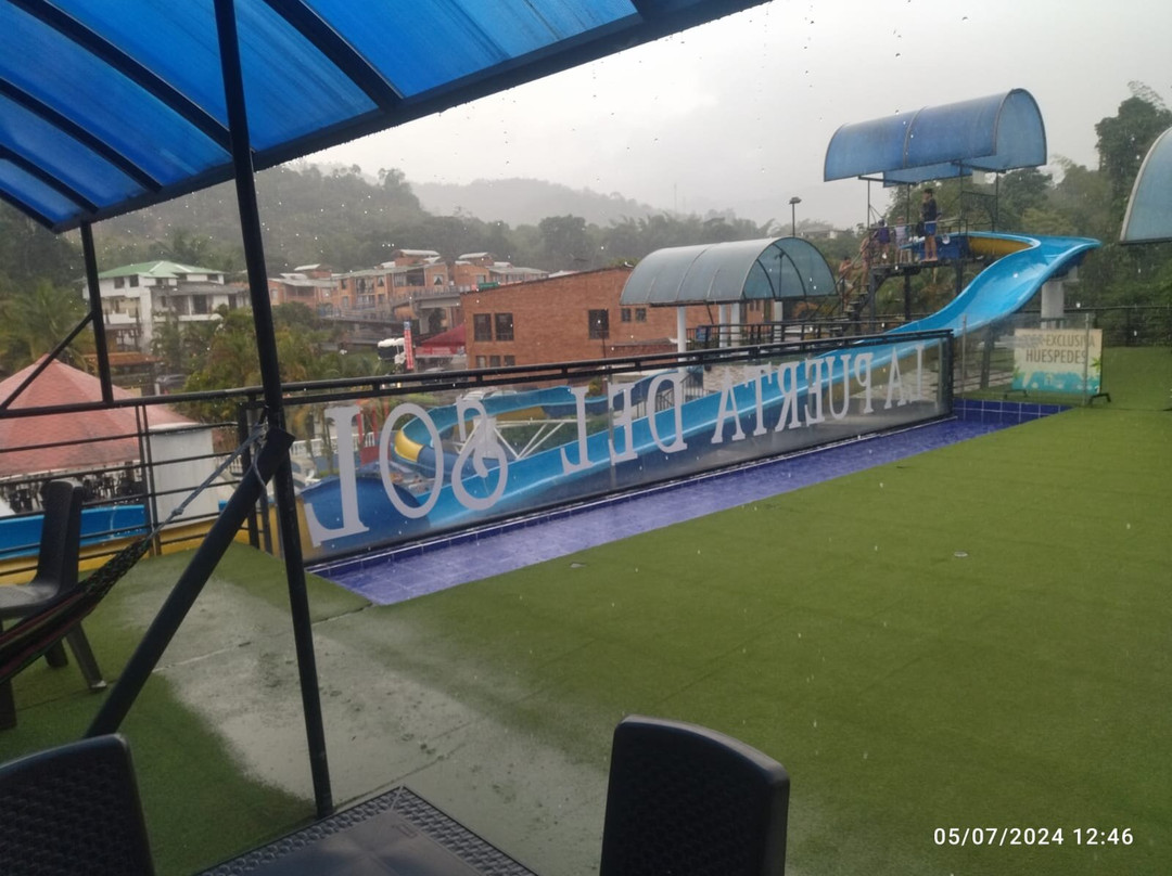 Hotel La Puerta del Sol主图