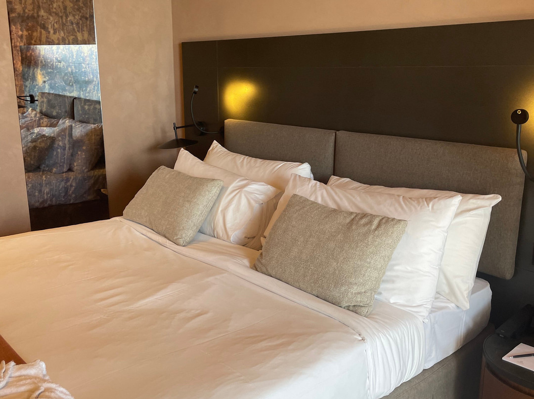 Domes Of Corfu, Autograph Collection主图