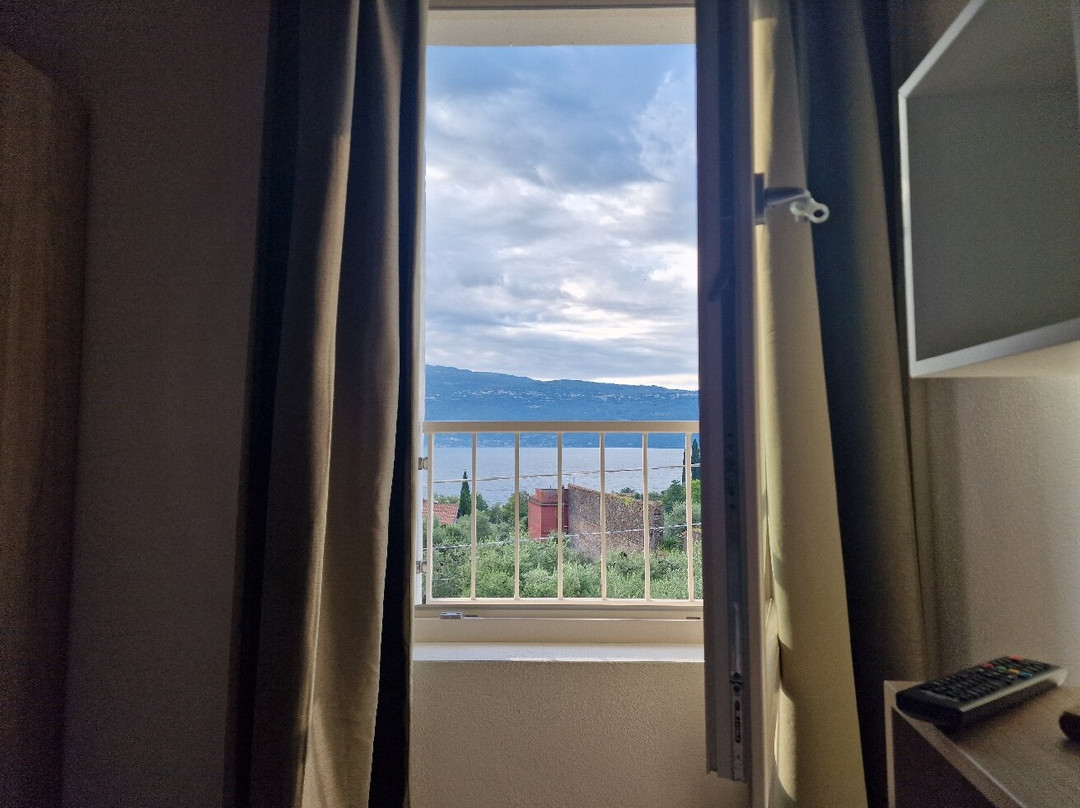 Bogliaco酒店住宿-B&B Vistalago