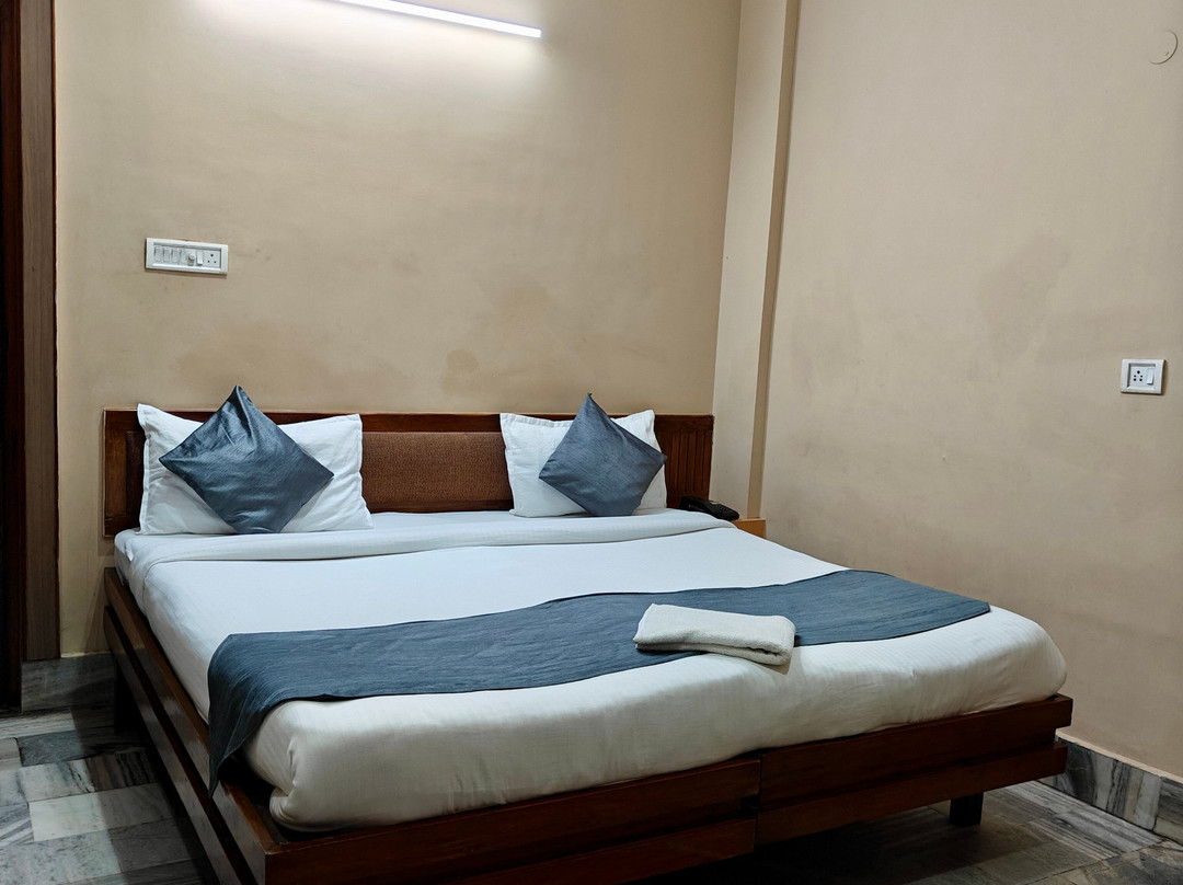 The Avantika Hotel & Woodland Restaurant主图