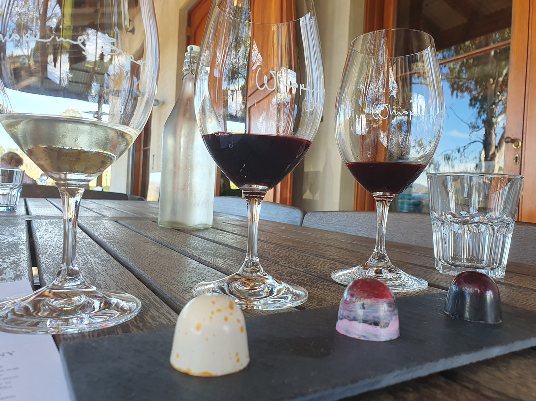 Whispering Brook Cellar Door, Winery, Guesthouse-Broke必去景点