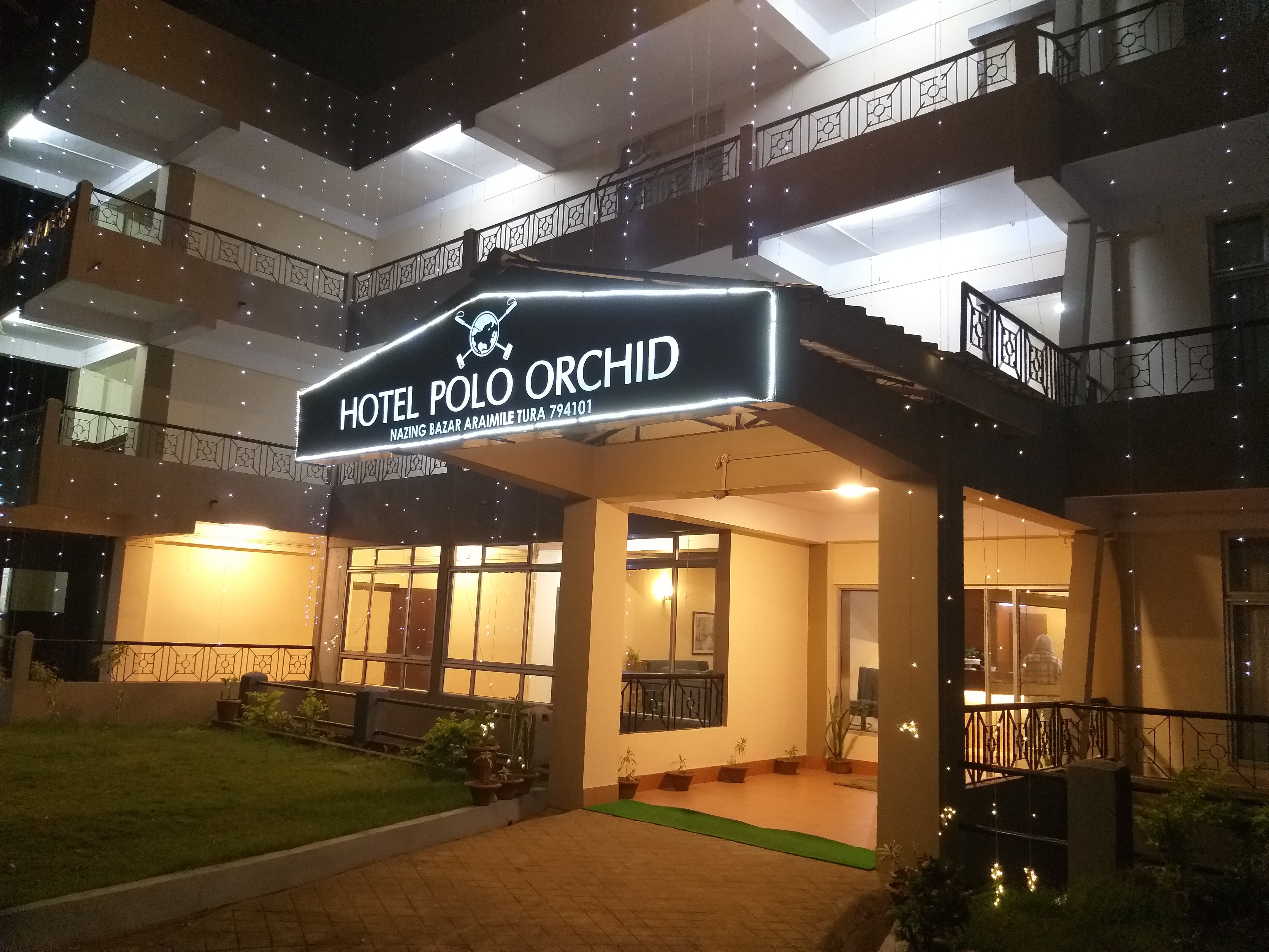 Polo Tura Hotel-浴室