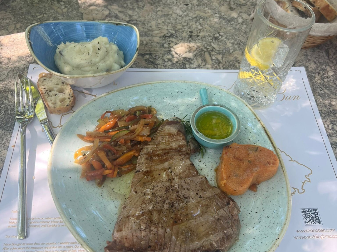 Nono Ban Hotel主图