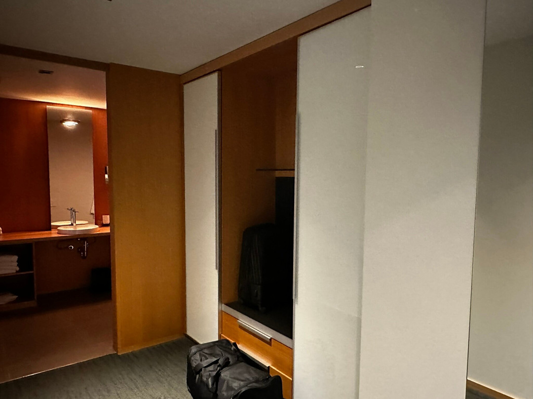 枫叶广场乐日耳曼集团酒店主图