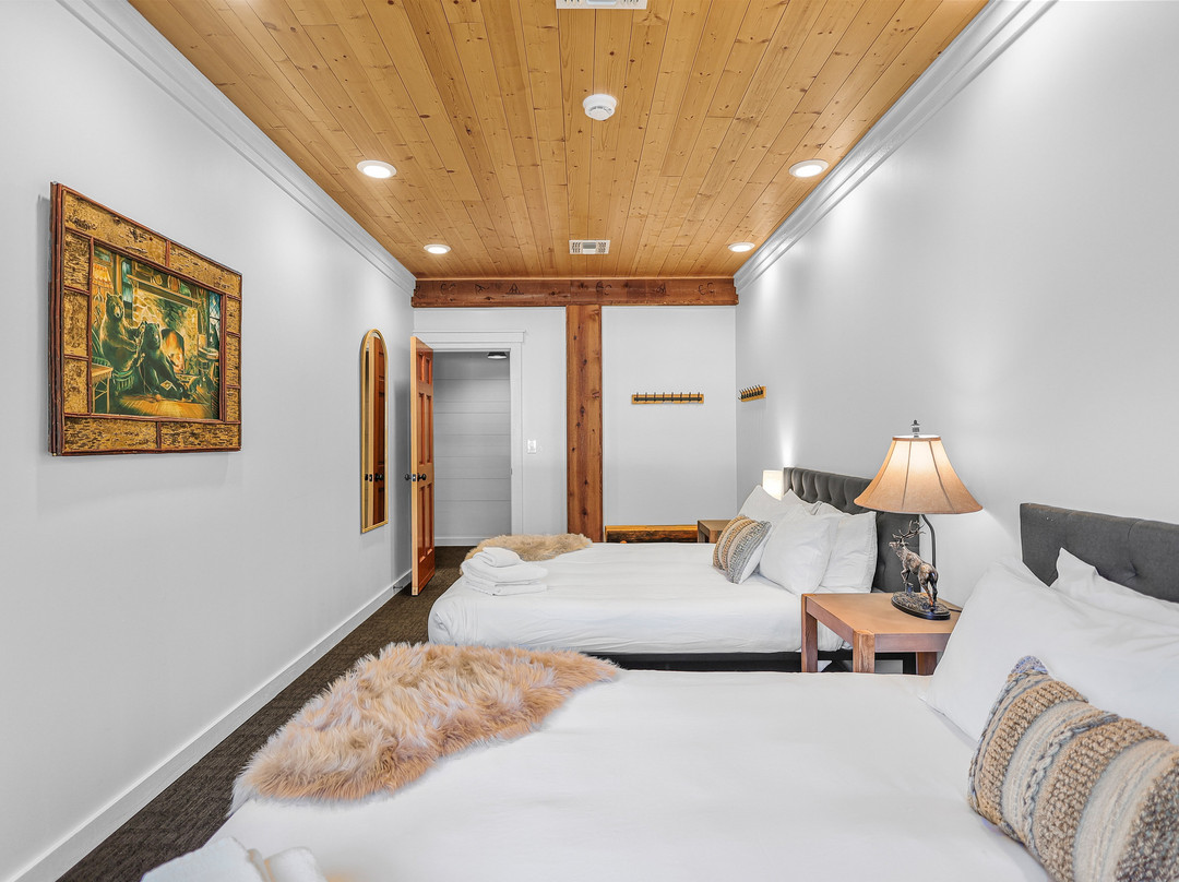 Shasta View Lodge主图