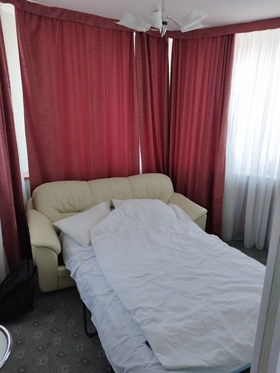 Oktyabrskaya Hotel-官方