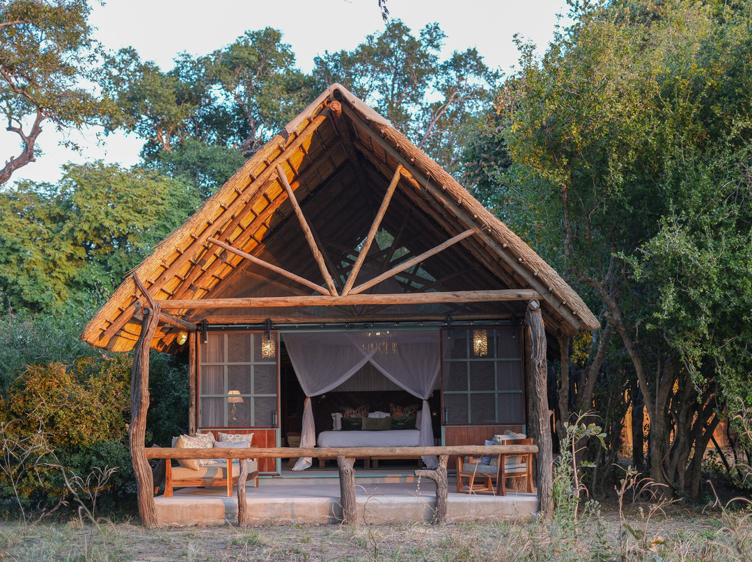 Shenton Safaris Mwamba Bush Camp
