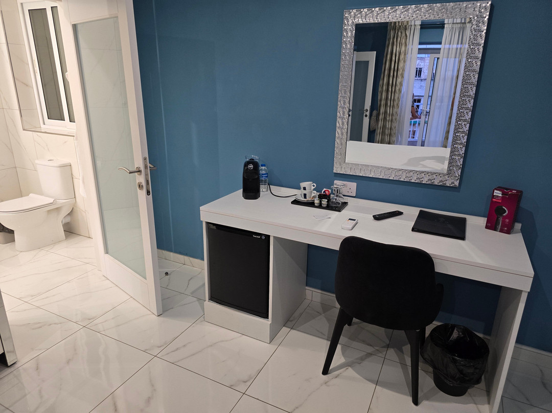 100 Boutique Living主图