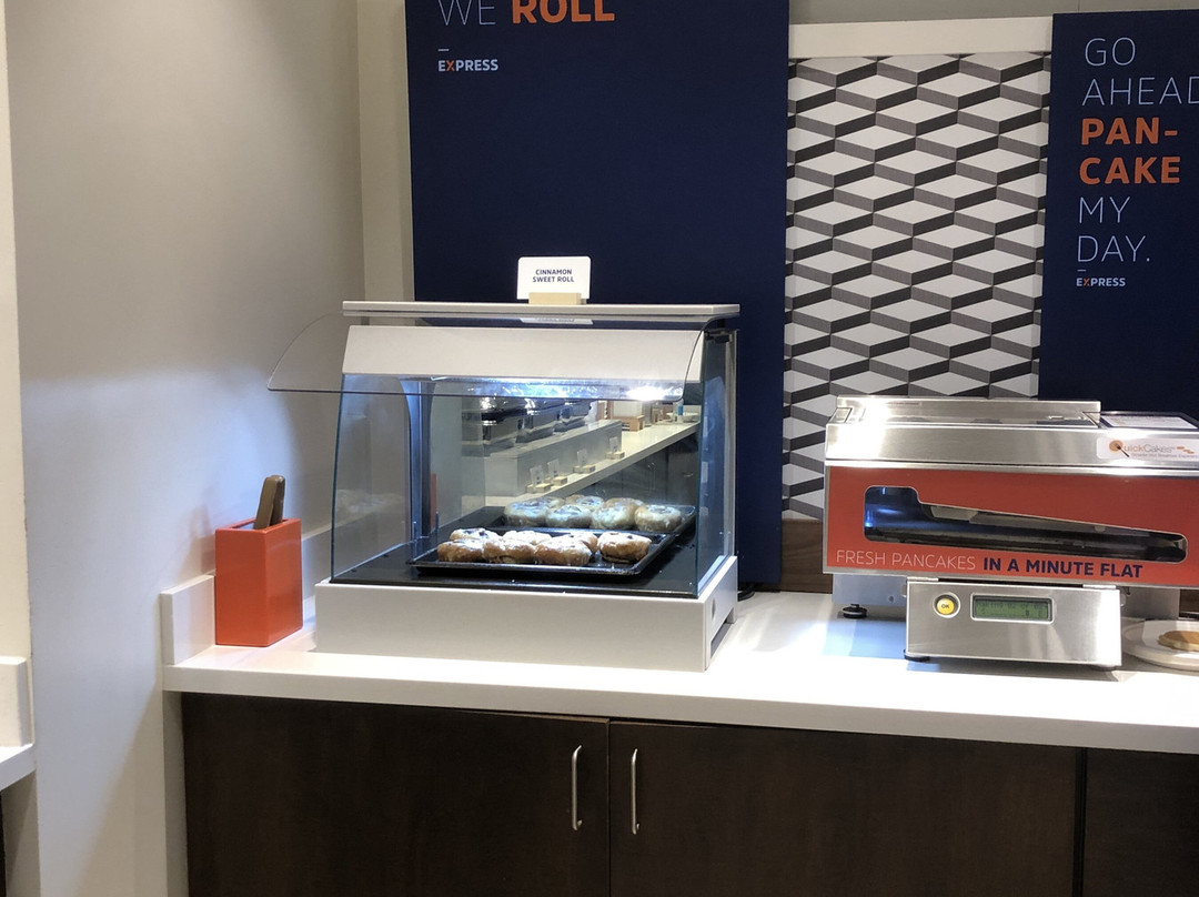 Holiday Inn Express & Suites Sturbridge by IHG主图