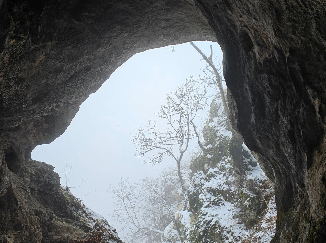 The Tesilk Cave-Gandzakar必去景点