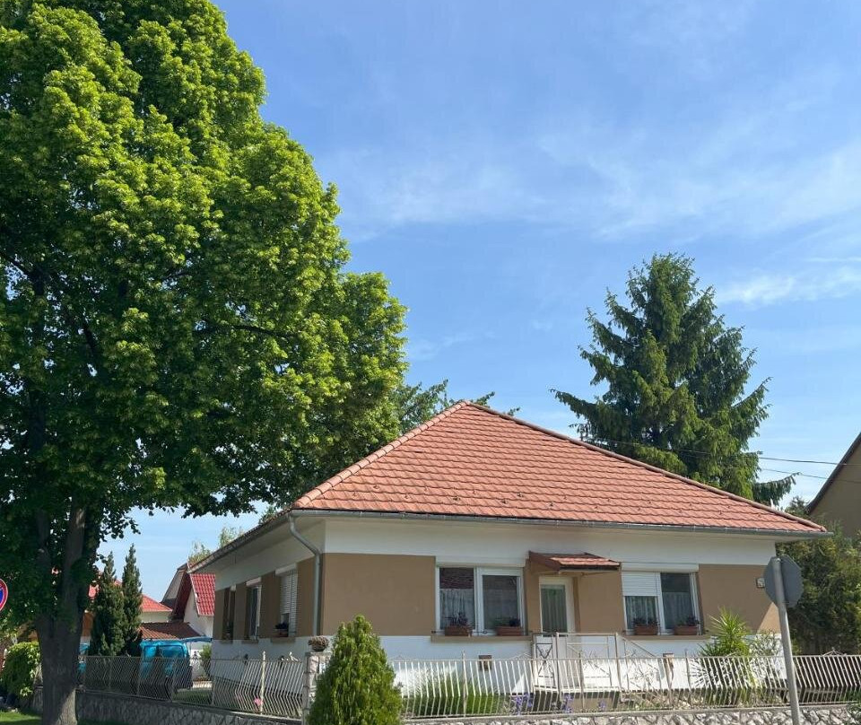 Cseresznyés Ház