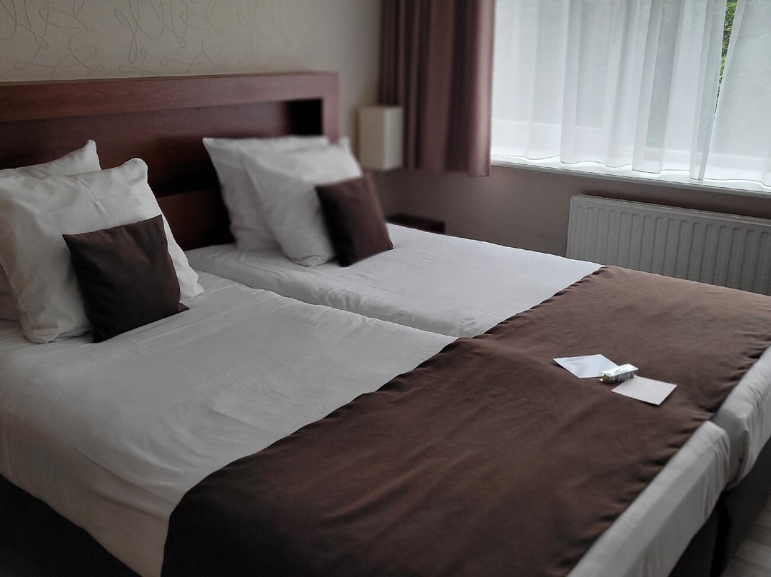 奥林匹亚酒店主图