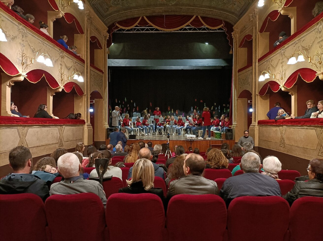 Teatro Comunale S. Cicero-切法卢必去景点