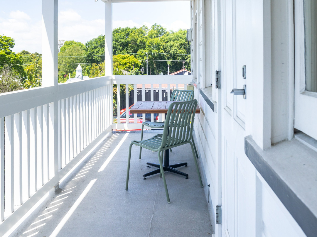 The White Swan主图