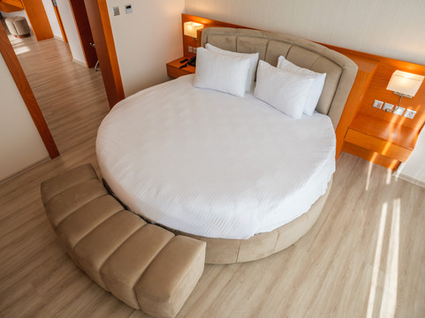 Caddemm Inn Hotel主图