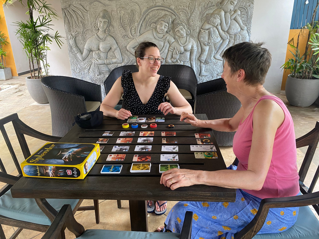 兰卡套房酒店主图