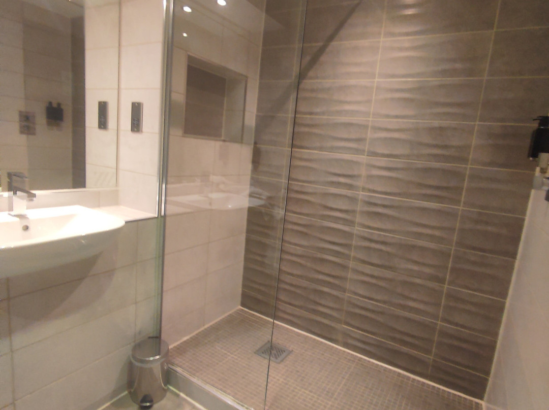 Roomzzz Aparthotel Nottingham City主图