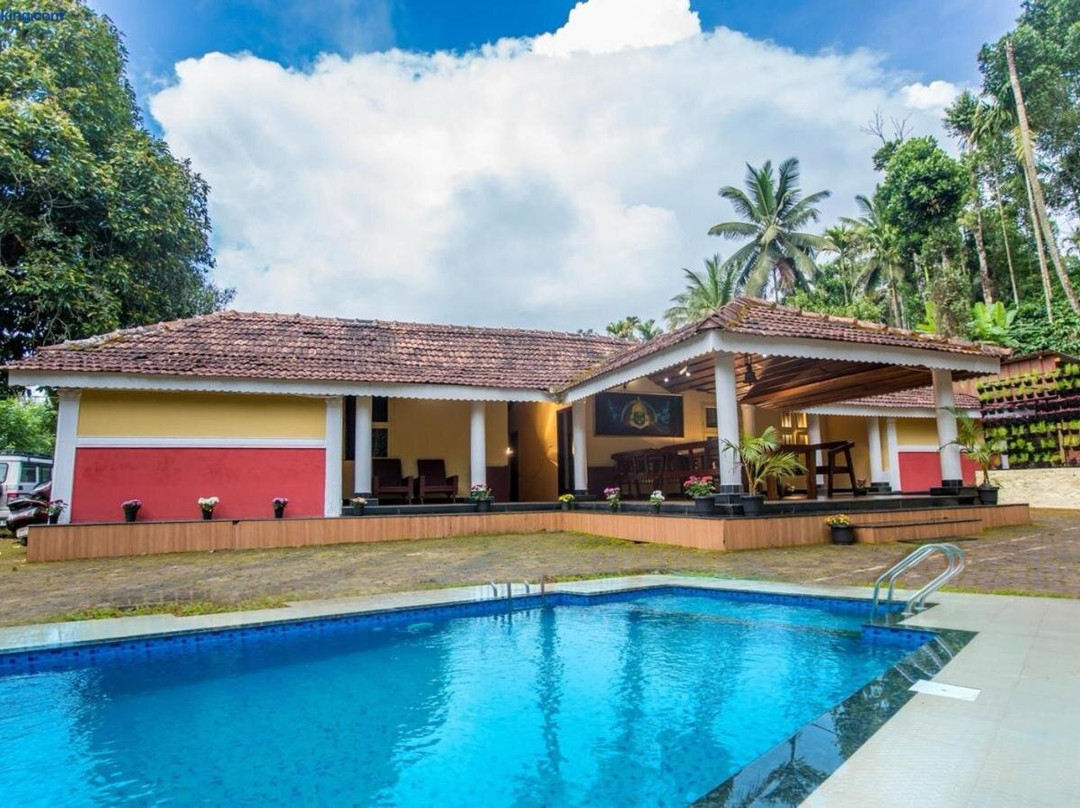 Chandragiri Bungalow by VOYE HOMES