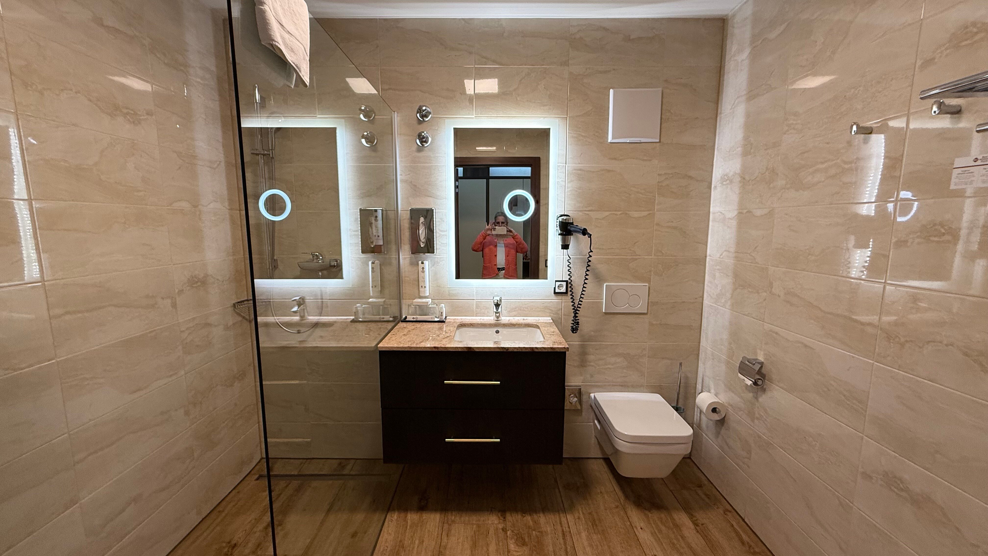 Best Western Plus Hotel Fuessen-浴室