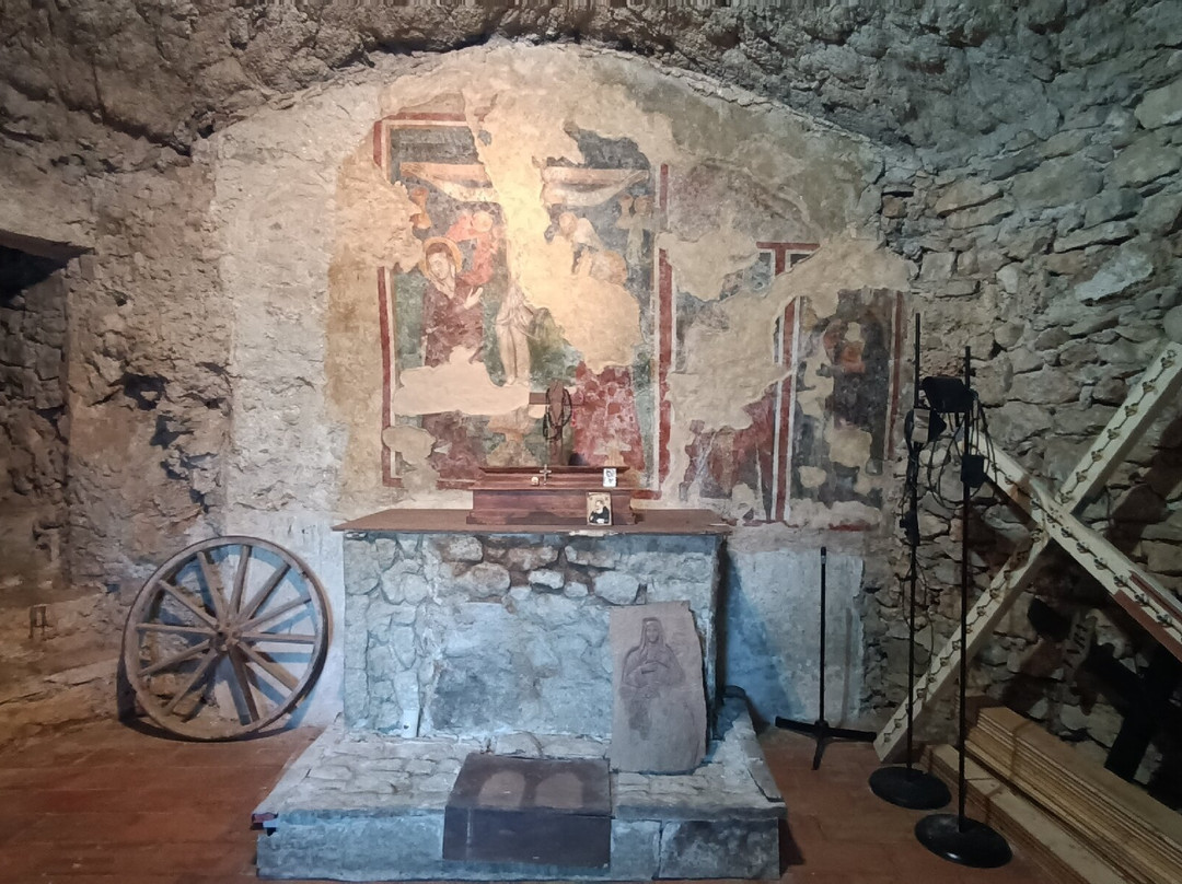 Santuario Del crocefisso景点图片