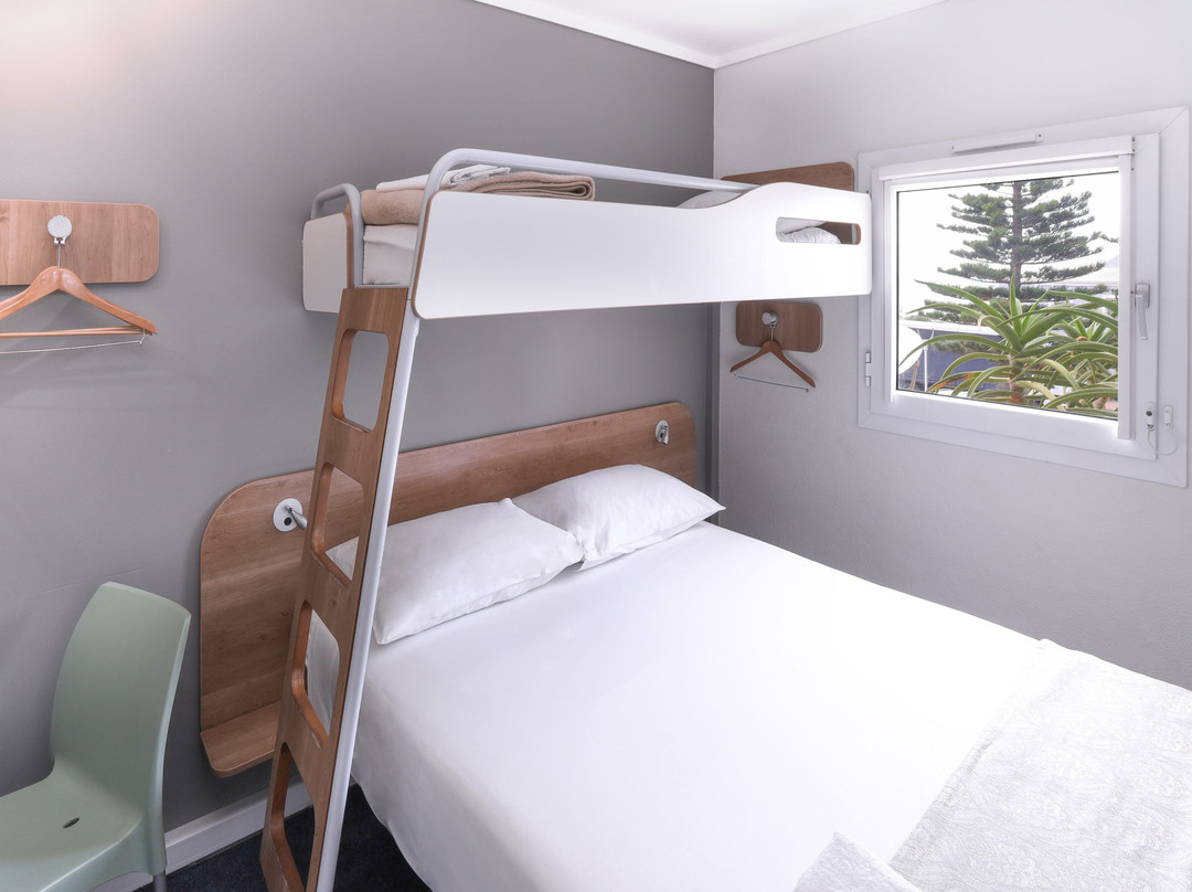 SUN1 Port Elizabeth主图