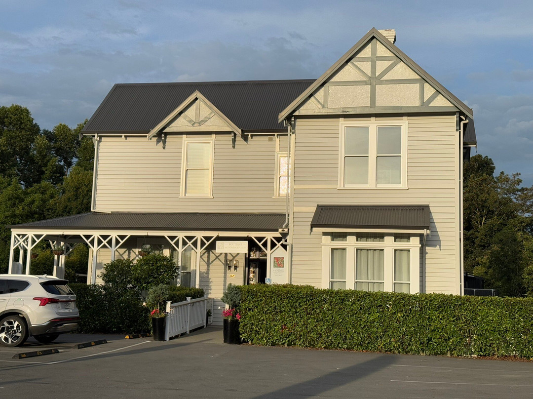 The Vicarage Geraldine主图