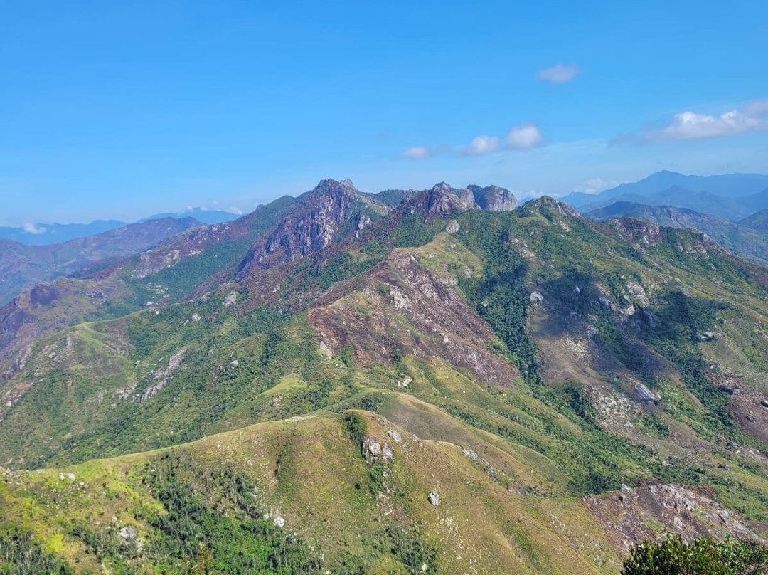 Peak Saint Louis景点图片