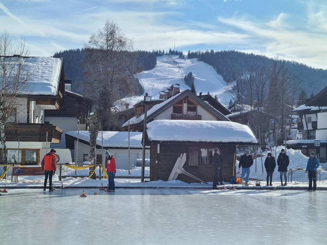 Tonis Eisschießbahnen