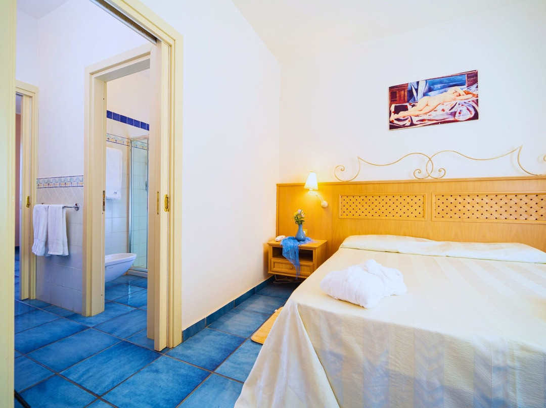 伊波密亚俱乐部酒店主图