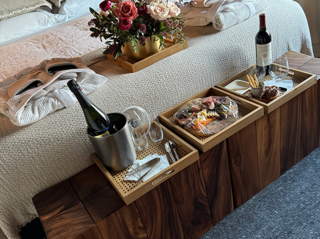 The Dover George主图