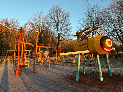 Spielplatz Luftschiff-开姆尼斯必去景点