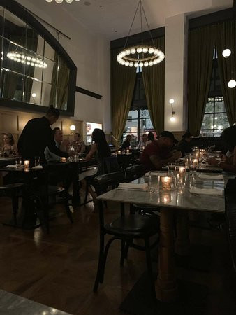 洛杉矶市中心菲格罗亚酒店主图