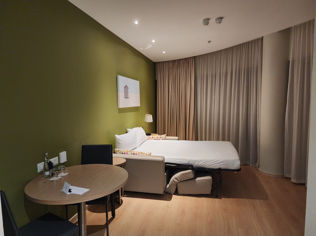 Eurostars Oasis Plaza Hotel主图