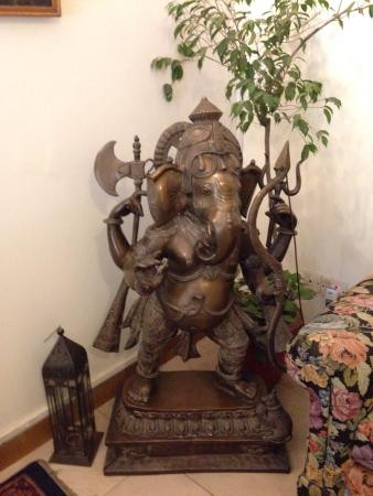 德芙娜旅馆主图