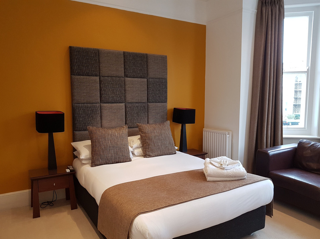 雷利什酒店主图