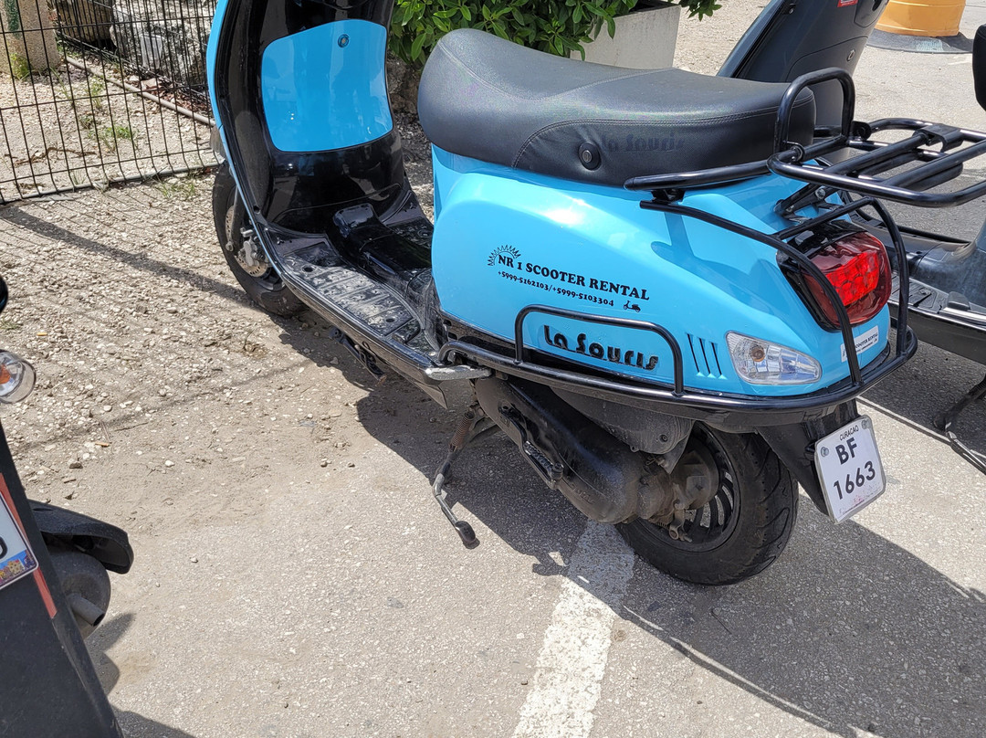 NR1 Scooter Rental-威廉斯塔德必去景点