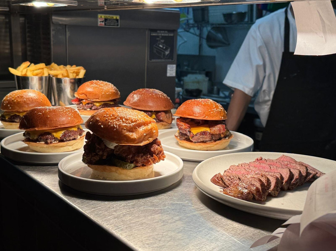 Burger & Beyond